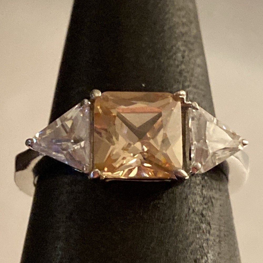 NWOT - Silvertone Square Champaigne Ring W/Flanking Trillium CZ Stones - Sz 7.25
